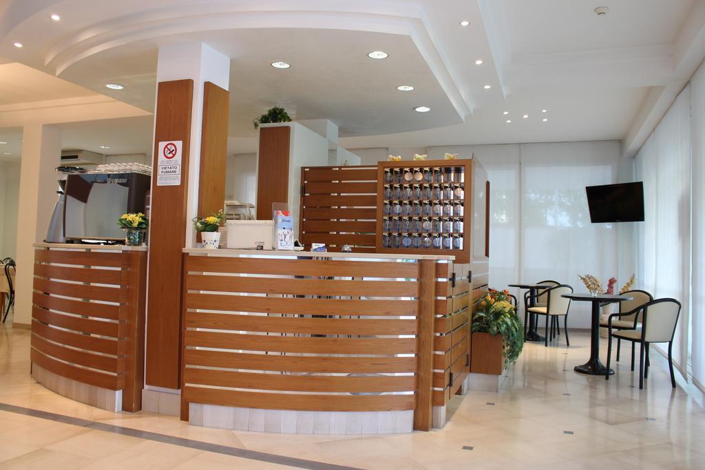 Hotel Massimo Riccione Exteriér fotografie